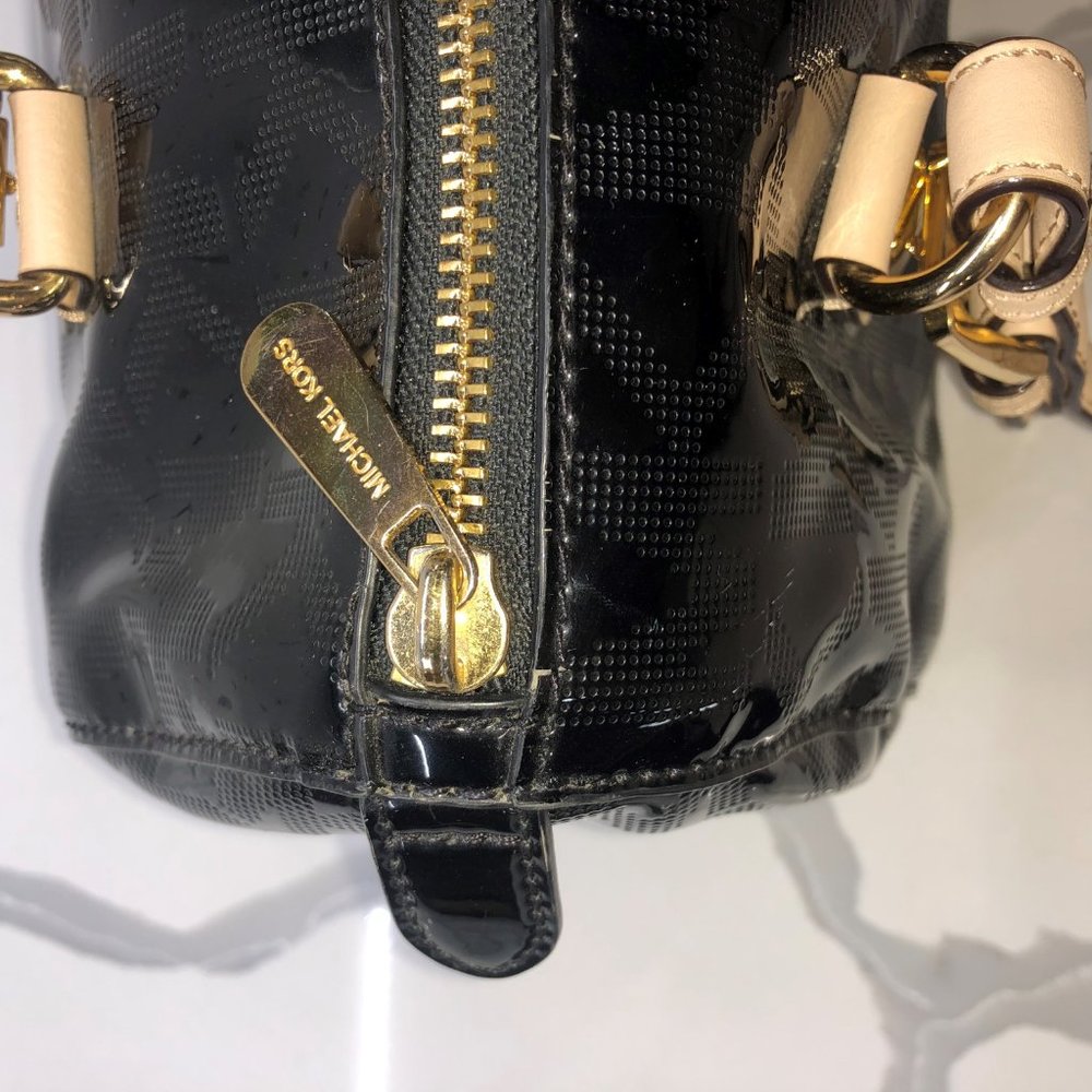 AUTHENTIC Michael Kors Medium Satchel - Picture 7 of 10